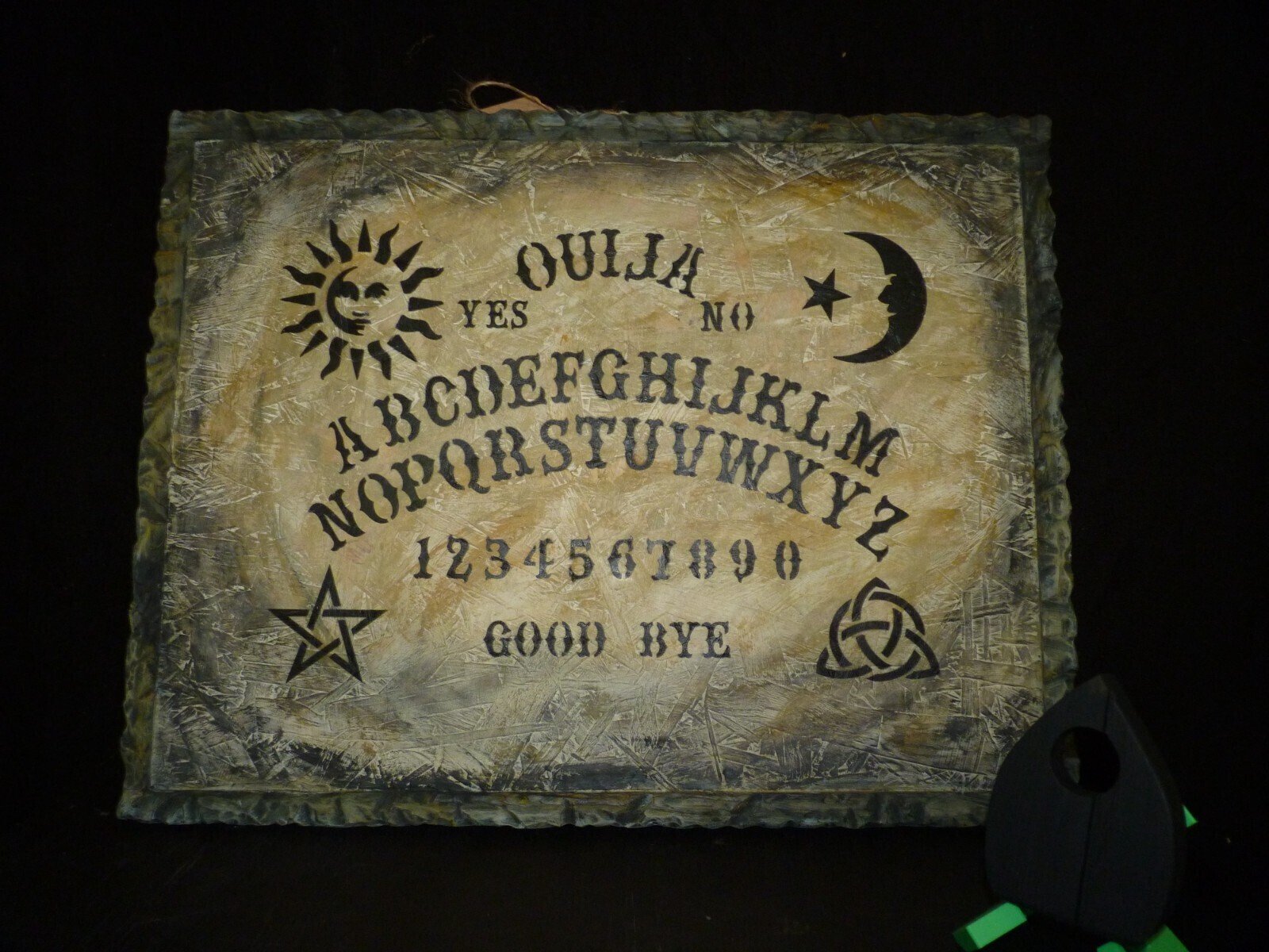🔥 CUSTOM HANDMADE OUIJA BOARD – TABLETOP DISPLAY PIECE (Choose Your Colour) 🔥 - Image 5